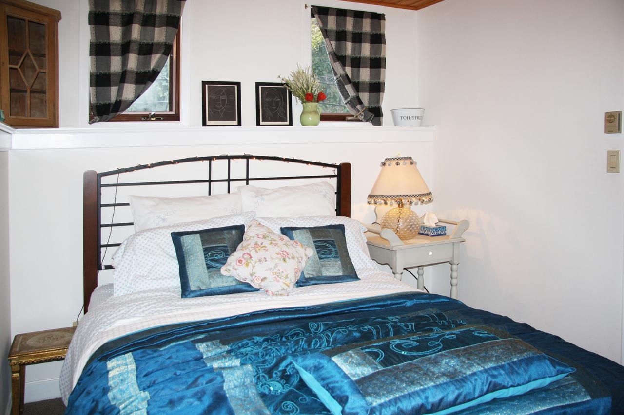 2 Moon Cottage Niagara-on-the-Lake Exterior photo